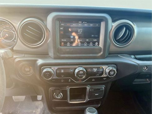 Used 2022 Jeep Gladiator Sport w/ Trailer Tow Package AWD/4WD image 11