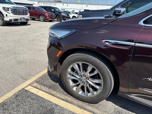 Used 2023 Buick Enclave Avenir w/ Avenir Technology Package AWD/4WD image 8