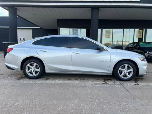 Used 2016 Chevrolet Malibu LS w/ LPO, Convenience Package 1 image 10