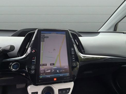Used 2018 Toyota Prius Prime Advanced FWD image 15