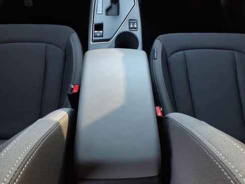 Certified 2025 Subaru Crosstrek 2.0i Premium image 30