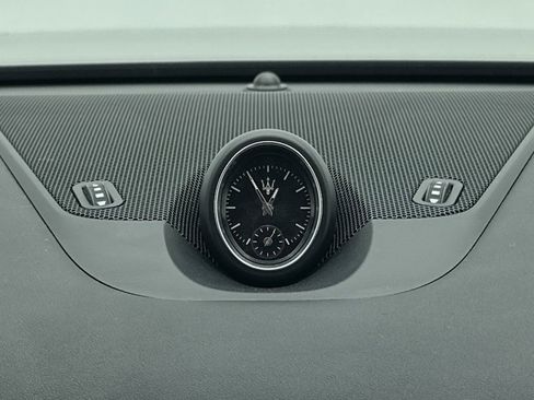 Used 2018 Maserati Levante GranLusso image 18