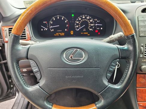 Used 2004 Lexus LS 430 RWD image 16