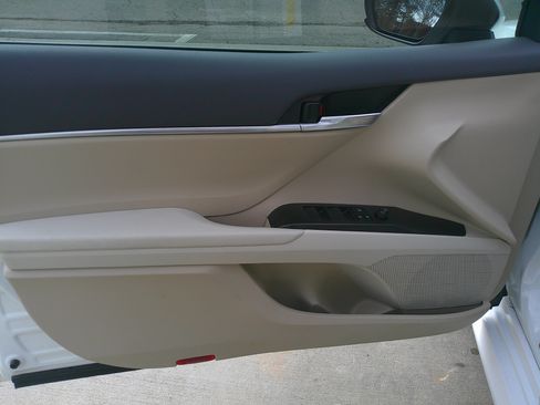 Used 2023 Toyota Camry LE image 17