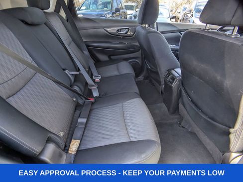 Used 2020 Nissan Rogue SV image 17