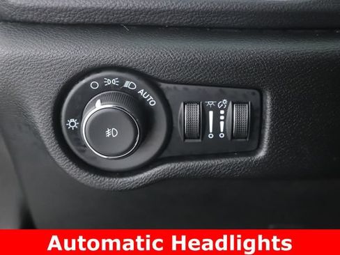 Used 2024 Chrysler Pacifica Touring-L w/ S Appearance Package FWD image 21