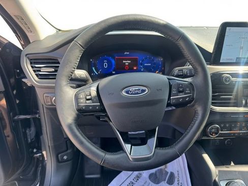Used 2021 Ford Escape Titanium w/ Class II Trailer Tow Package AWD/4WD image 13