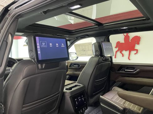 New 2026 GMC Yukon XL Denali Ultimate image 13