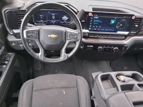 Used 2024 Chevrolet Silverado 2500 LT AWD/4WD image 8