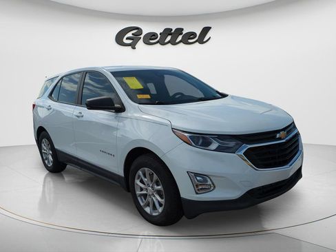 Used 2021 Chevrolet Equinox LS w/ LS Convenience Package FWD image 2