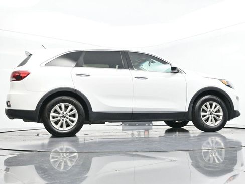 Used 2019 Kia Sorento L image 47