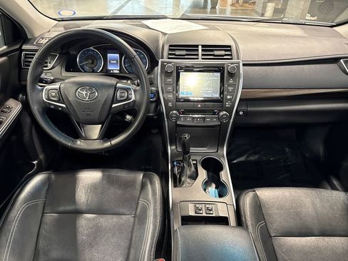 Used 2015 Toyota Camry XLE image 9