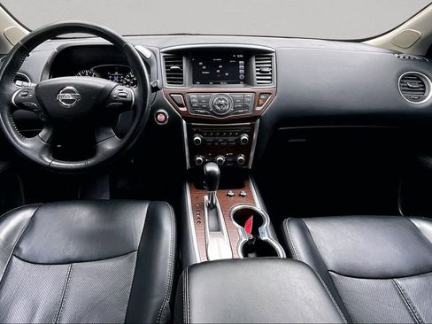 Used 2017 Nissan Pathfinder Platinum image 7