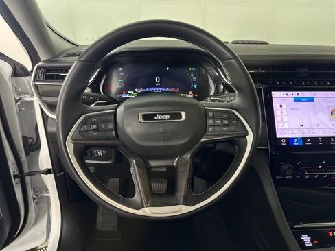 Used 2023 Jeep Grand Cherokee 4WD 4xe image 14