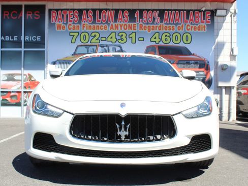 Used 2017 Maserati Ghibli Sedan 4D image 4