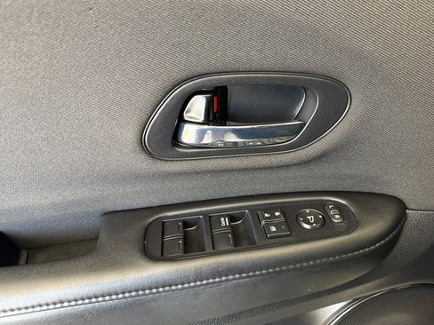 Used 2021 Honda HR-V Sport image 11