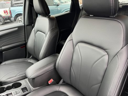 New 2026 Ford Escape SE w/ PHEV Premium Package image 9