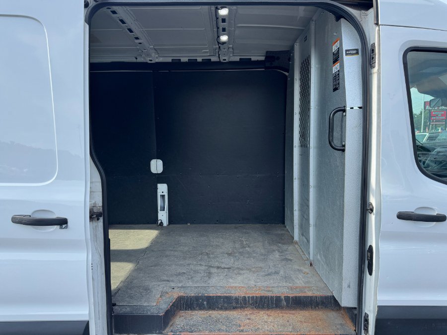 Used 2019 Ford Transit 150 148 Medium Roof RWD image 17