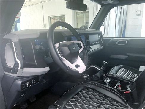 Used 2023 Ford Bronco Badlands AWD/4WD image 8