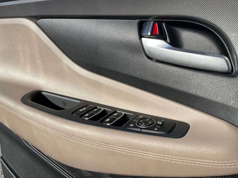 Used 2023 Hyundai Santa Fe SE image 15