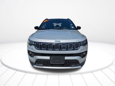 Used 2024 Jeep Compass Limited image 9