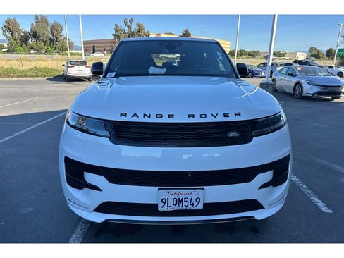 Used 2024 Land Rover Range Rover Sport Dynamic SE image 3