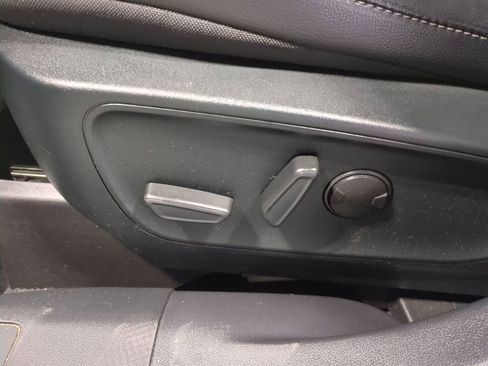 Used 2022 Ford Escape SEL image 19