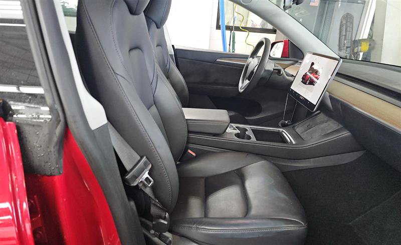 Used 2023 Tesla Model Y Long Range AWD/4WD image 5