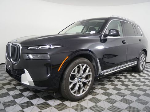 Certified 2025 BMW X7 xDrive40i w/ Premium Package image 7