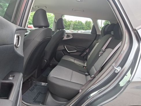 Certified 2025 Kia Soul LX w/ LX Technology Package FWD image 10