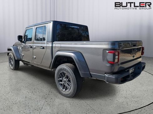 New 2026 Jeep Gladiator Sport AWD/4WD image 4