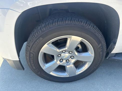 Used 2019 Chevrolet Suburban LT w/ Texas Edition Package RWD image 2