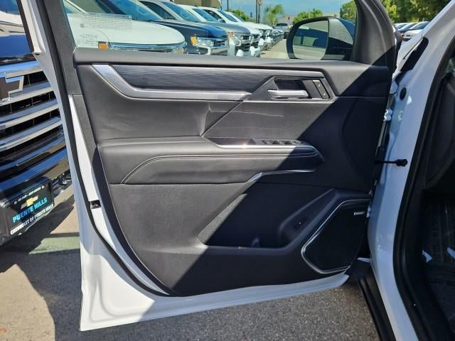 Used 2026 GMC Acadia Elevation w/ Elevation Premium Package FWD image 21