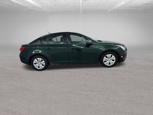 Used 2014 Chevrolet Cruze LS FWD image 15