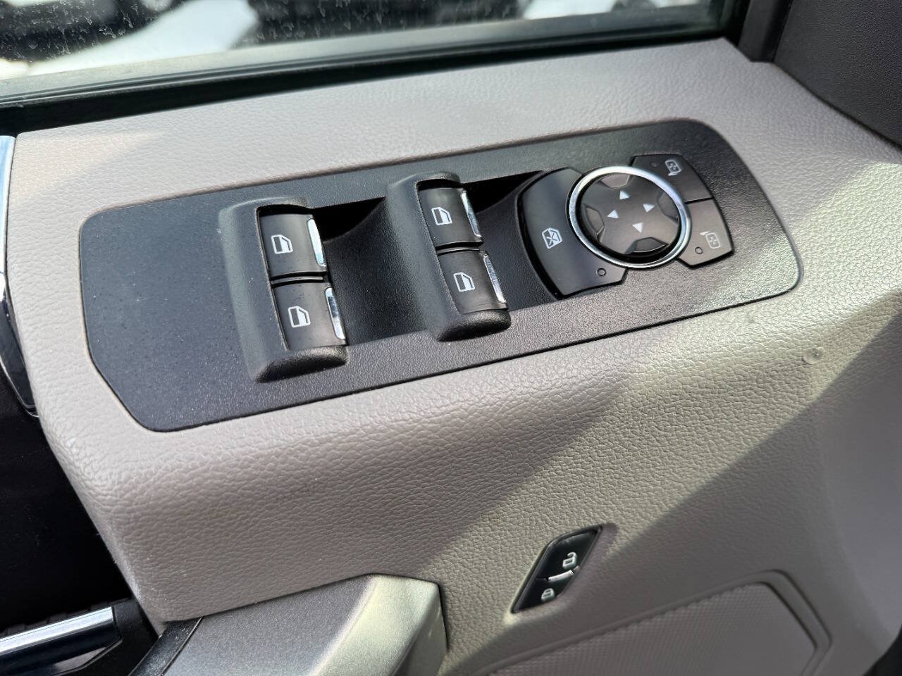 Used 2017 Ford F150 XLT AWD/4WD image 18