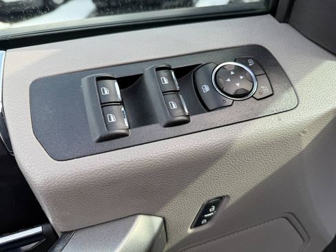 Used 2017 Ford F150 XLT AWD/4WD image 18