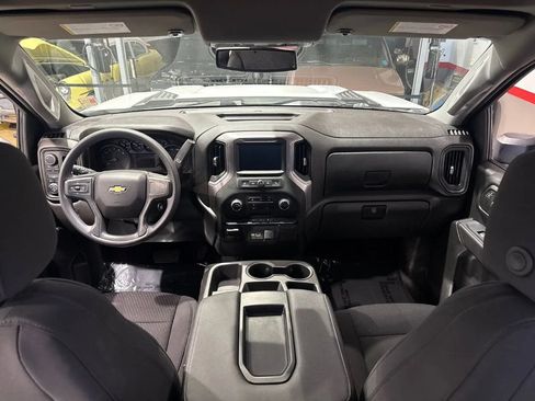 Used 2022 Chevrolet Silverado 2500 Custom w/ Custom Value Package AWD/4WD image 12
