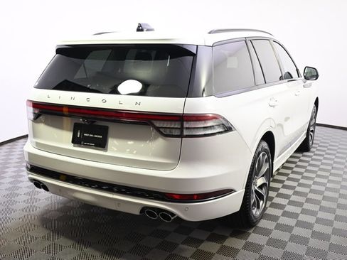 New 2026 Lincoln Aviator AWD image 6