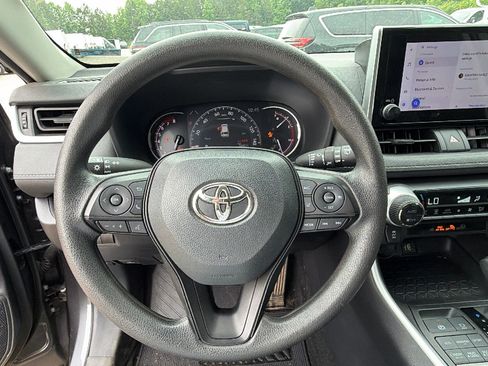 Used 2024 Toyota RAV4 XLE AWD/4WD image 25