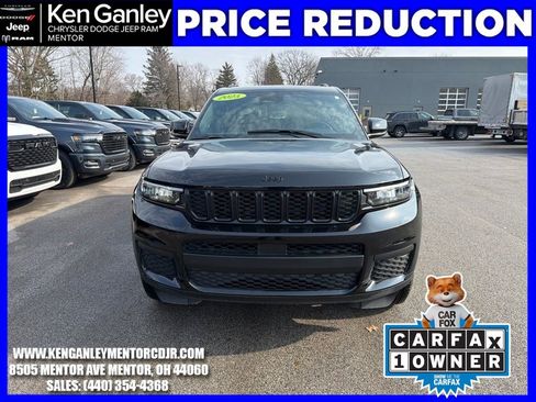 Used 2025 Jeep Grand Cherokee L Altitude image 2