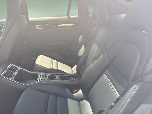 Used 2018 Porsche Panamera 4S AWD/4WD image 8