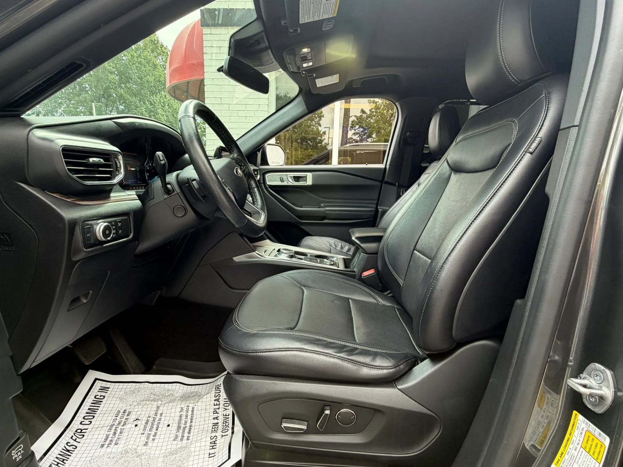 Used 2020 Ford Explorer Limited w/ Class III Trailer Tow Package AWD/4WD image 34
