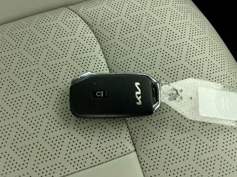 Used 2022 Kia Sorento EX w/ Panoramic Sunroof Package FWD image 35