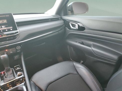 Certified 2025 Jeep Compass Latitude w/ Altitude Special Edition image 14