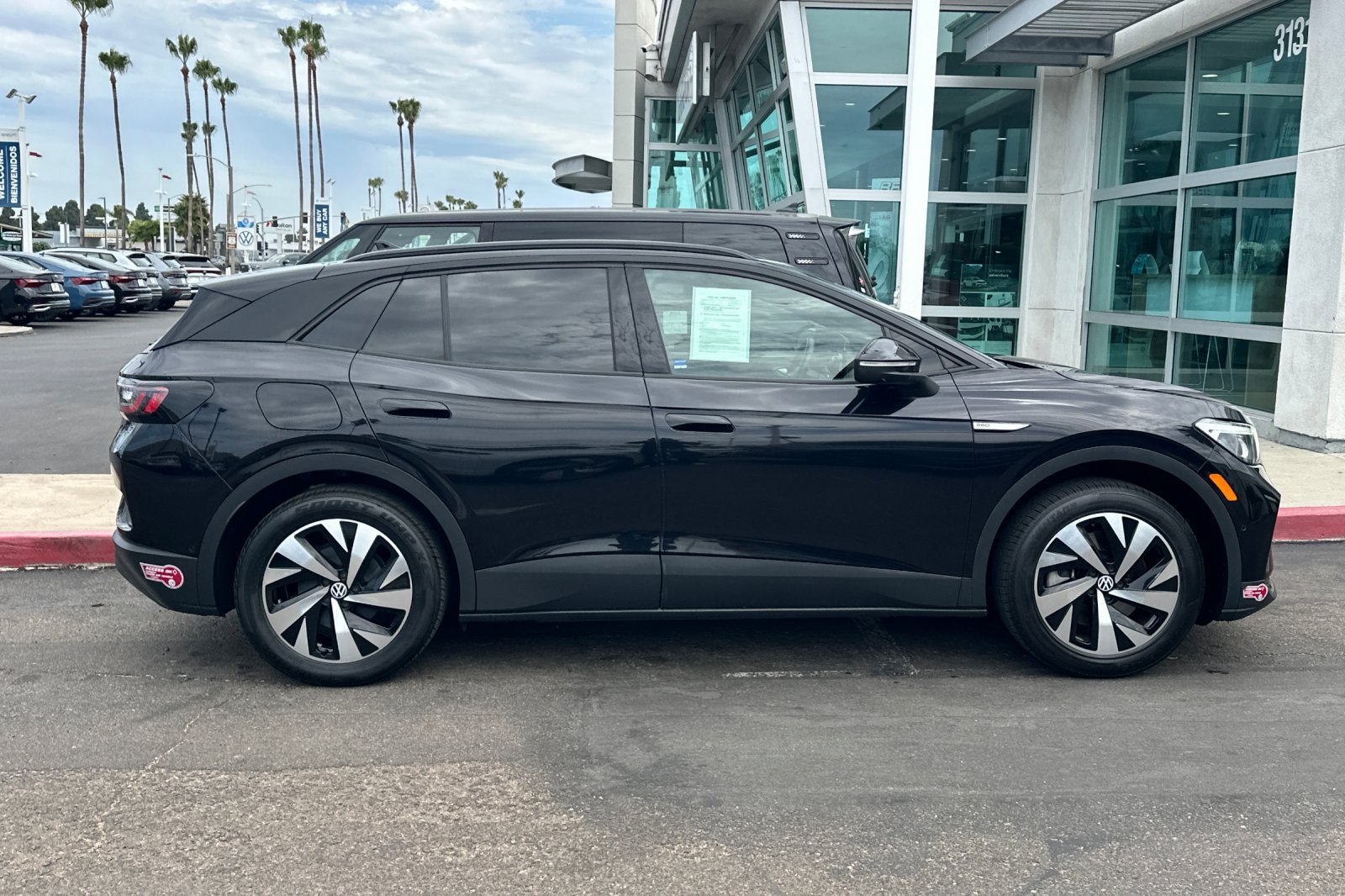 Used 2023 Volkswagen ID.4 Pro RWD image 3