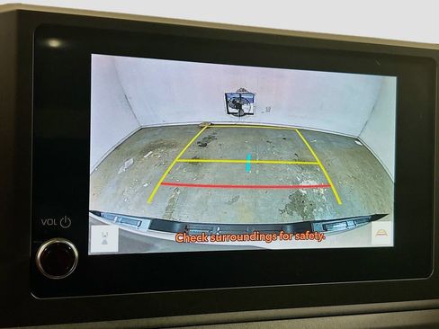 Used 2025 Toyota Tacoma SR image 11