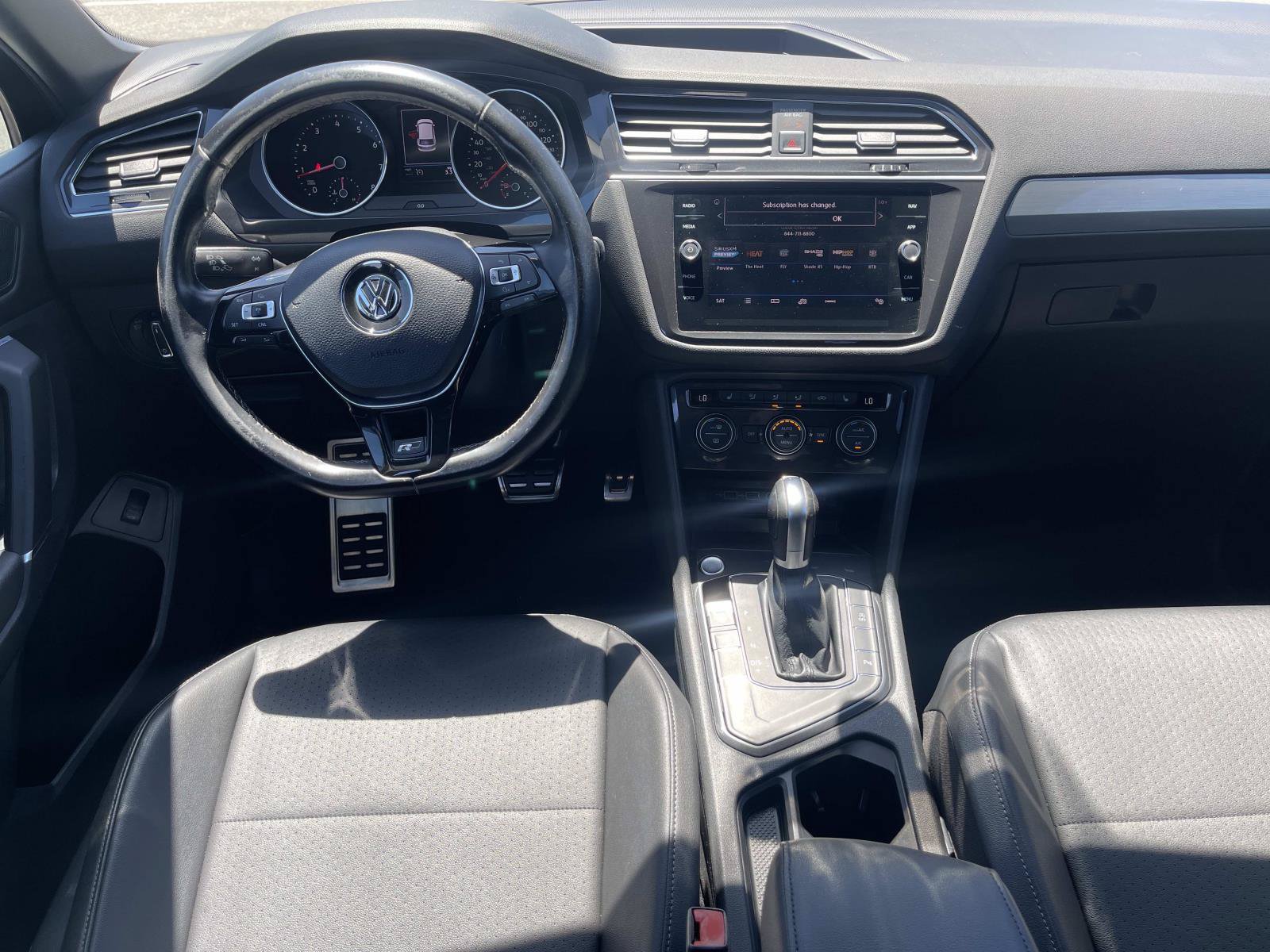 Used 2018 Volkswagen Tiguan SEL w/ R-Line Package FWD image 9