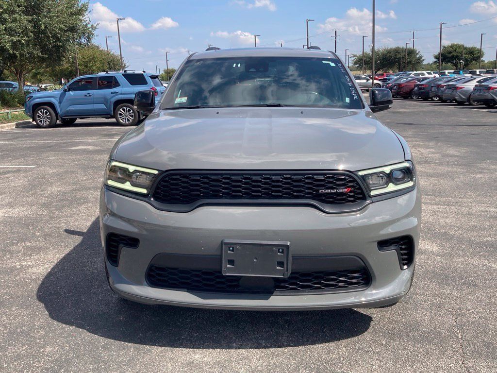Used 2024 Dodge Durango GT RWD image 2