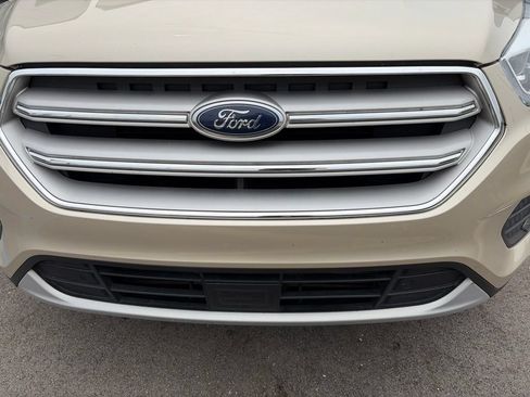 Used 2018 Ford Escape Titanium w/ Ford Safe & Smart Package AWD/4WD image 4