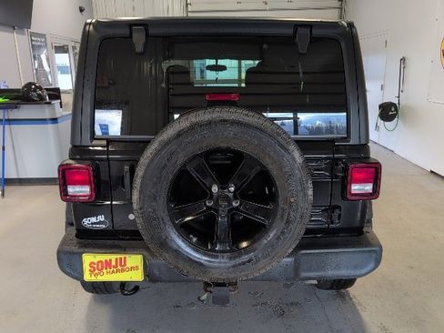Used 2020 Jeep Wrangler Unlimited Sport image 4